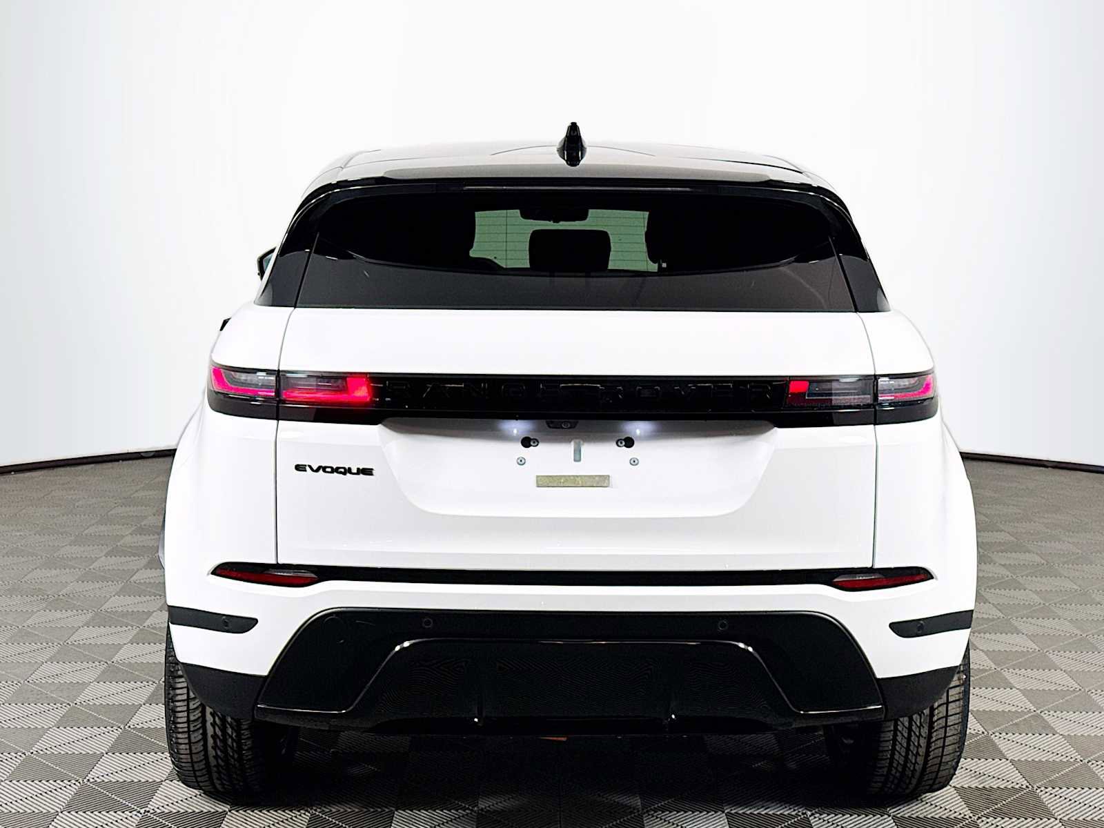 Used 2025 Land Rover Range Rover Evoque S image 6