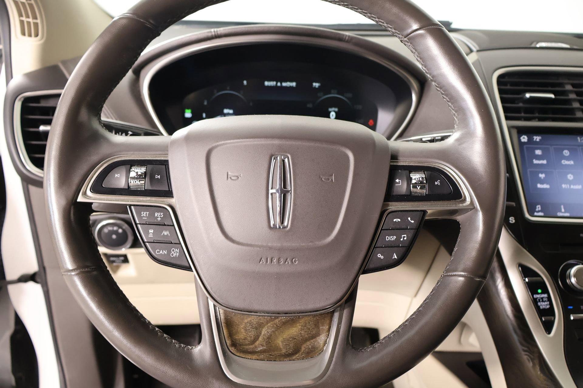 Used 2019 Lincoln Nautilus Reserve w/ Ultimate Package image 3