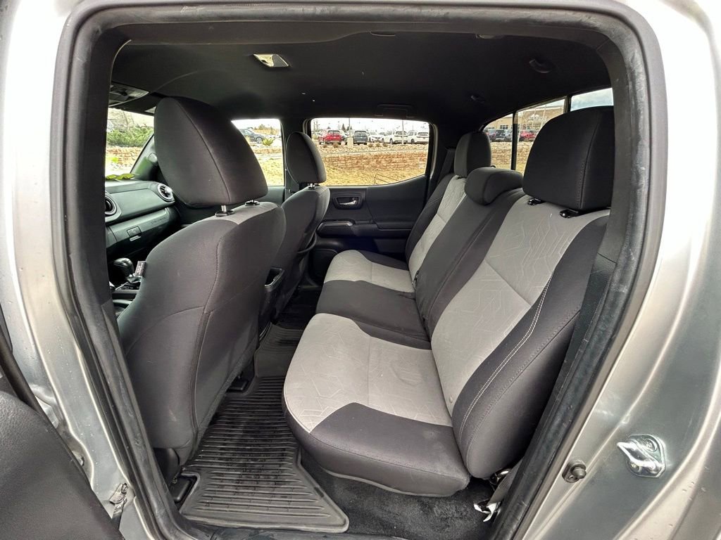 Used 2022 Toyota Tacoma TRD Off-Road w/ Technology Package image 27