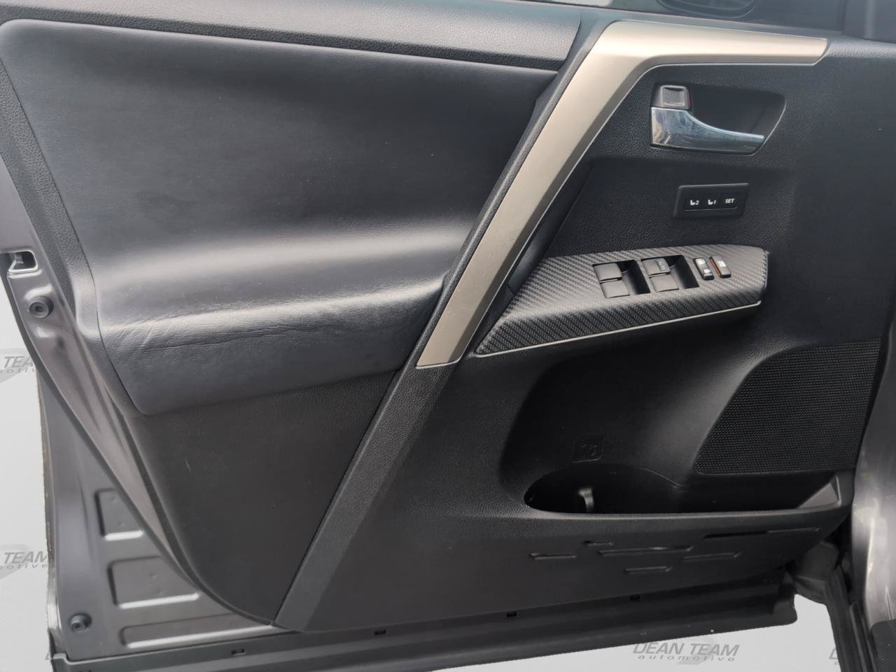 Used 2015 Toyota RAV4 Limited FWD image 11