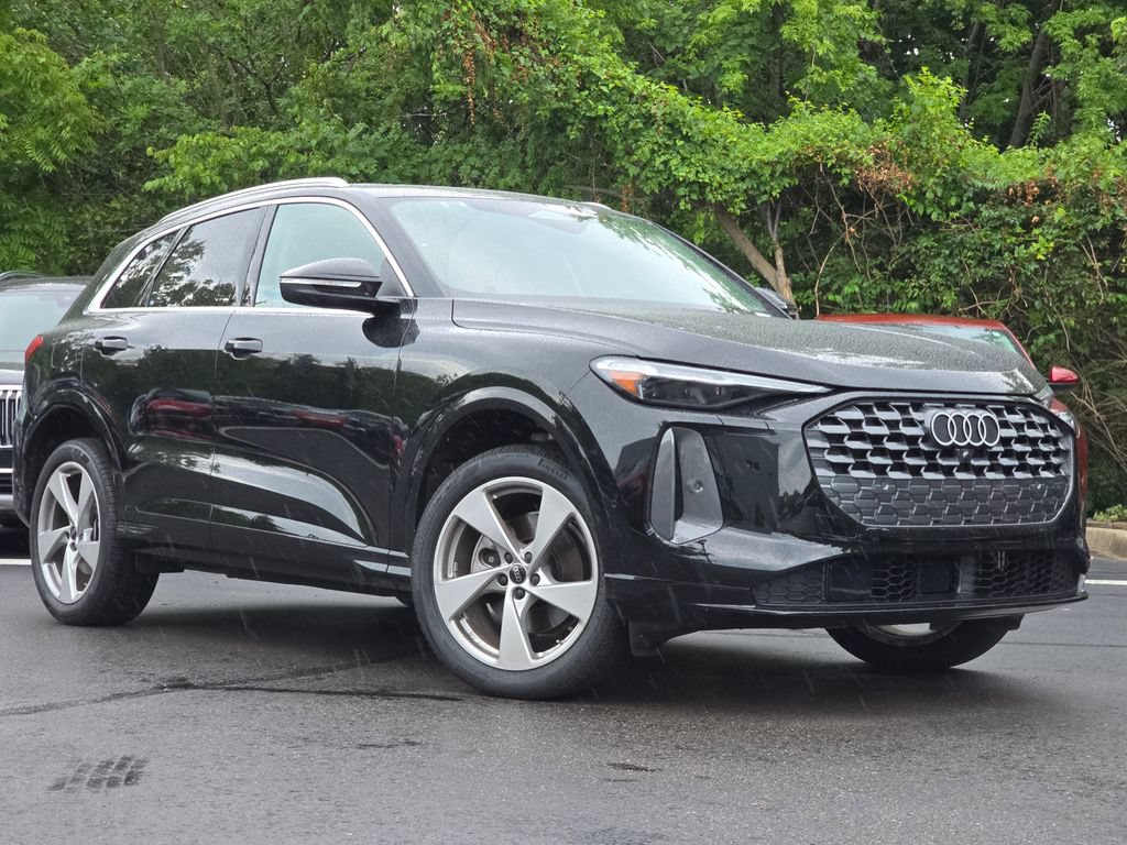Certified 2025 Audi Q5 Premium w/ Premium Plus AWD/4WD image 8