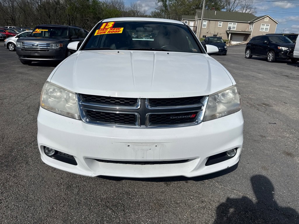 Used 2013 Dodge Avenger SXT image 3