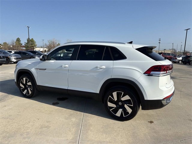 Certified 2025 Volkswagen Atlas Cross Sport SE image 6