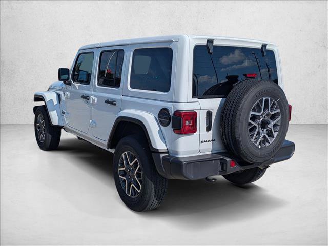 Used 2026 Jeep Wrangler Unlimited Sahara AWD/4WD image 7