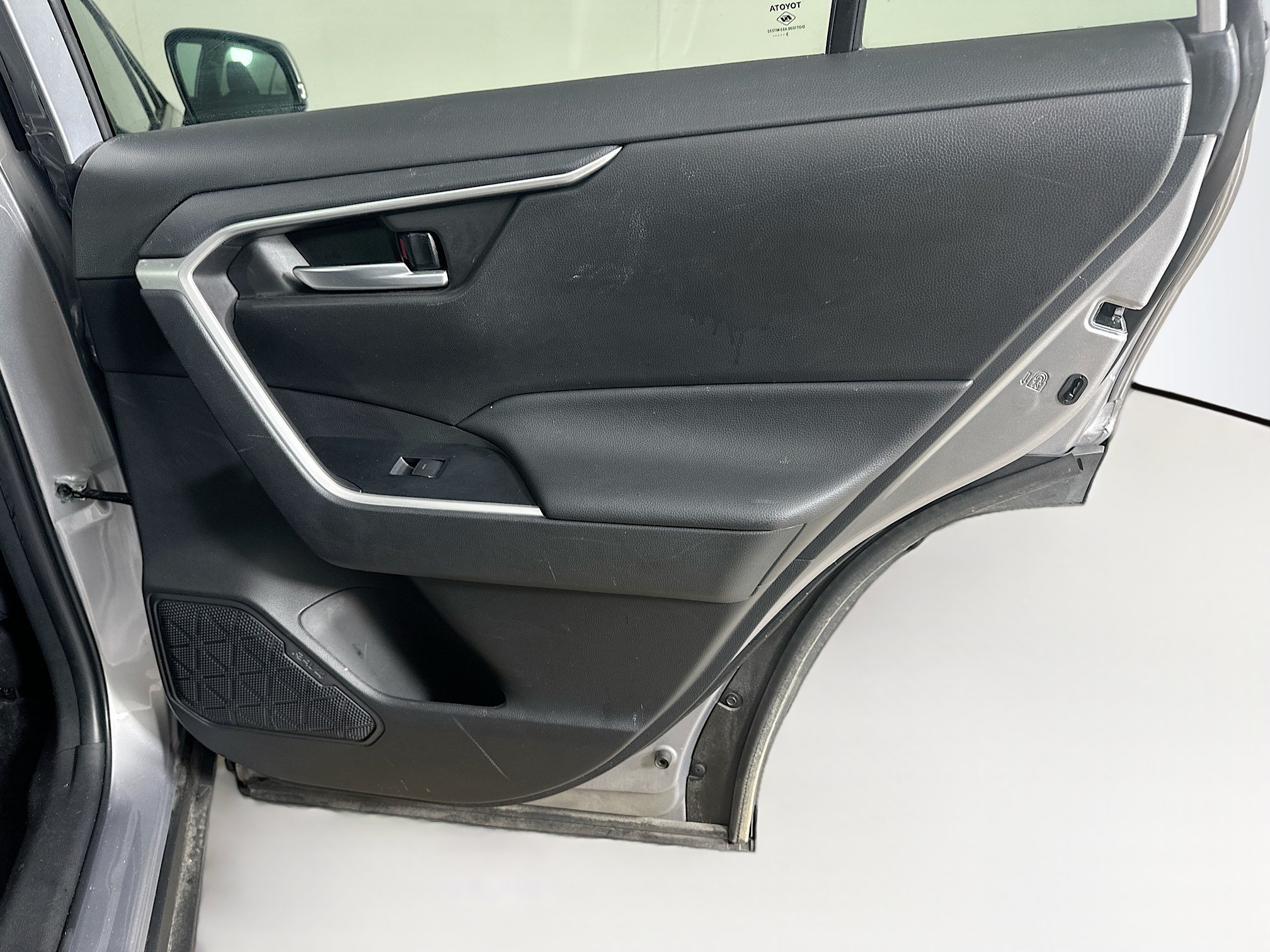 Used 2023 Toyota RAV4 XLE FWD image 28