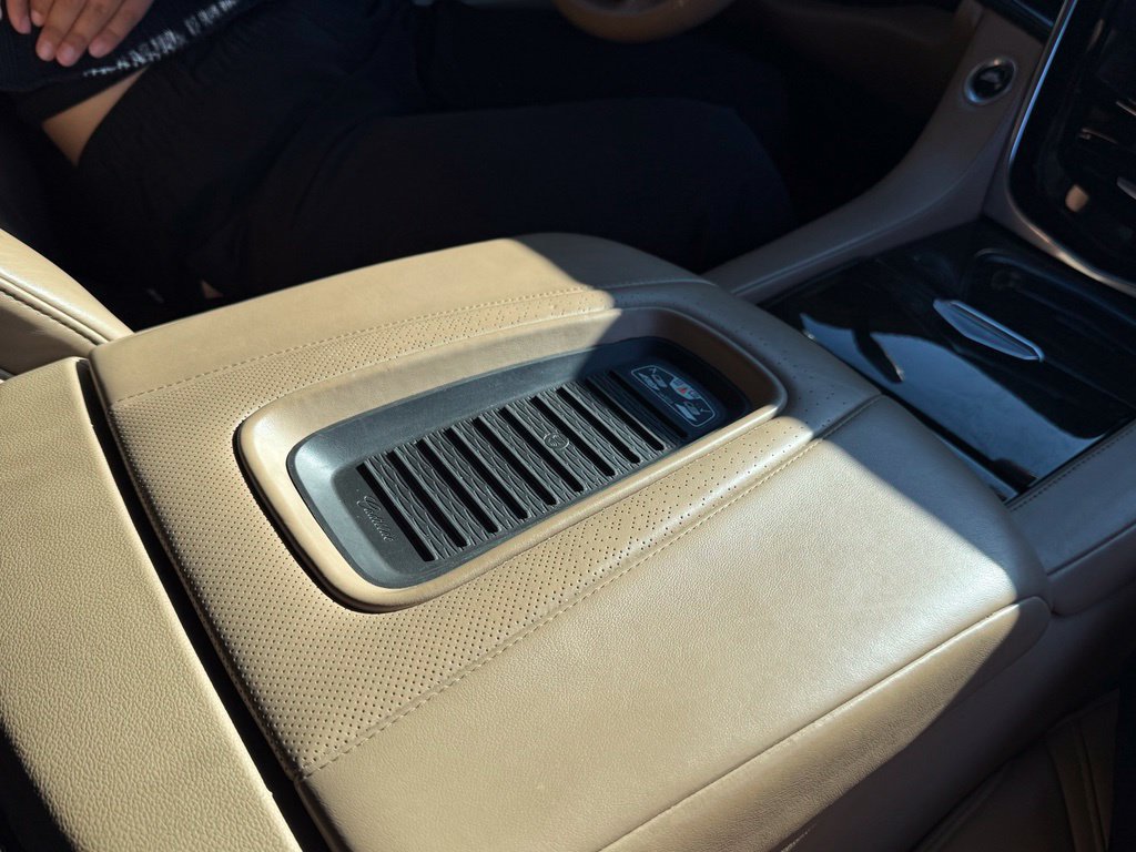 Used 2019 Cadillac Escalade Platinum AWD/4WD image 20