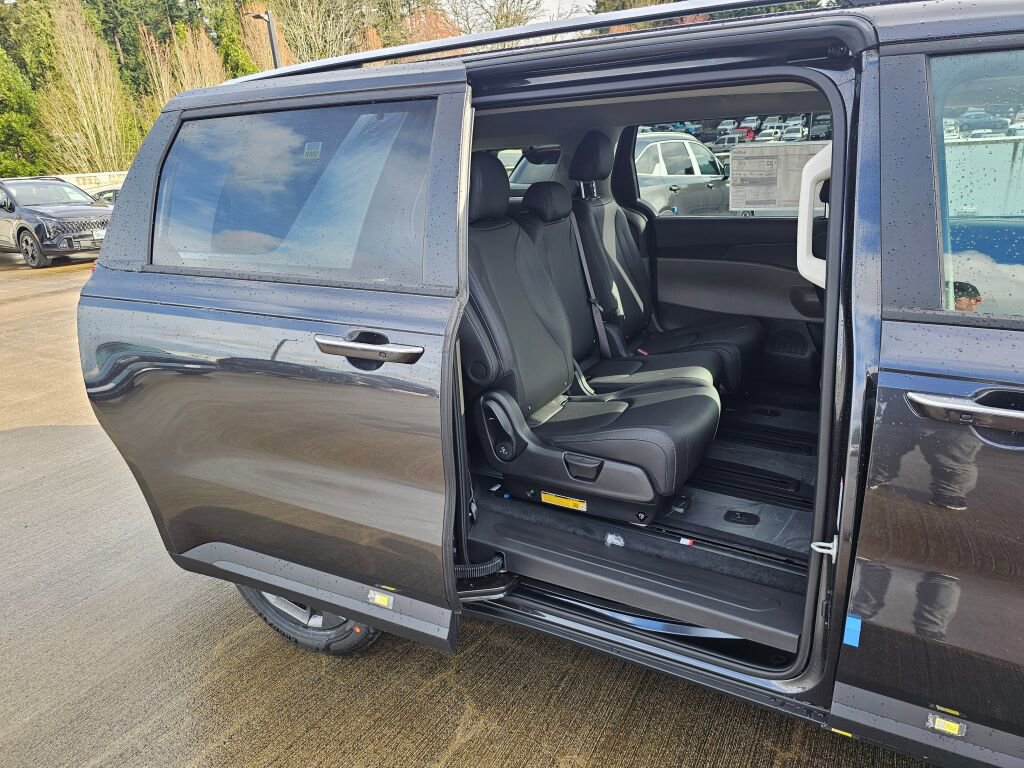 New 2026 Kia Carnival EX image 26