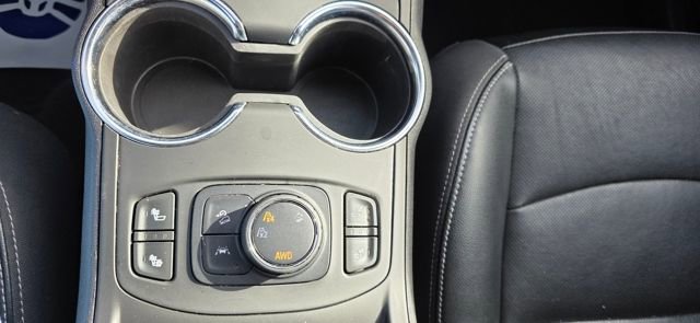 Used 2024 GMC Terrain SLT image 24