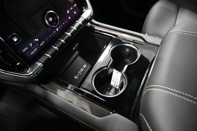 New 2026 GMC Yukon XL Elevation image 19