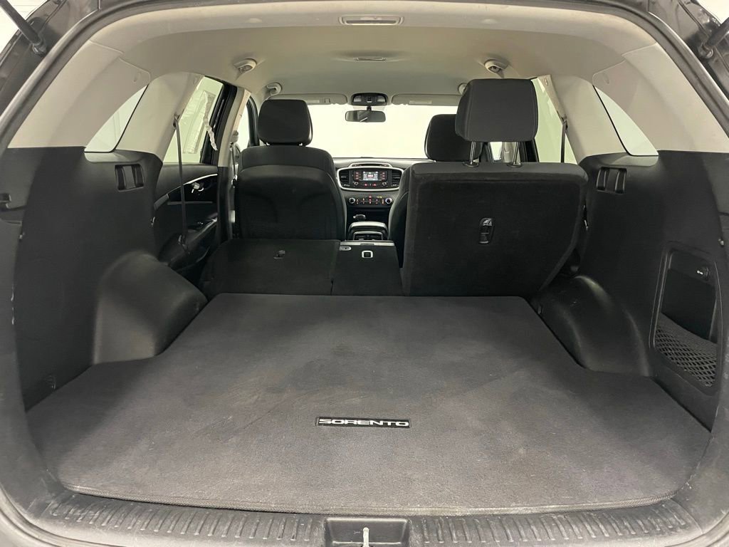 Used 2016 Kia Sorento LX image 24