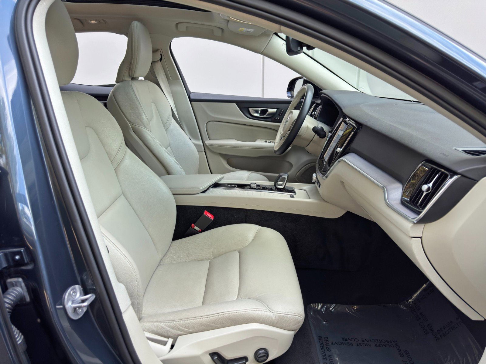 Used 2024 Volvo S60 B5 Core image 14