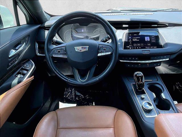 Used 2022 Cadillac XT4 Premium Luxury w/ Enhanced Visibility Package AWD/4WD image 7