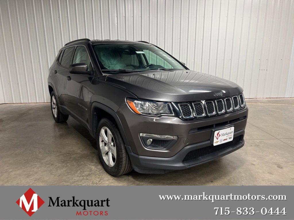 Used 2017 Jeep Compass Latitude image 1