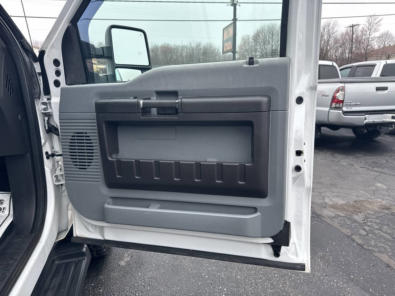 Used 2016 Ford F250 XL w/ Power Equipment Group image 23