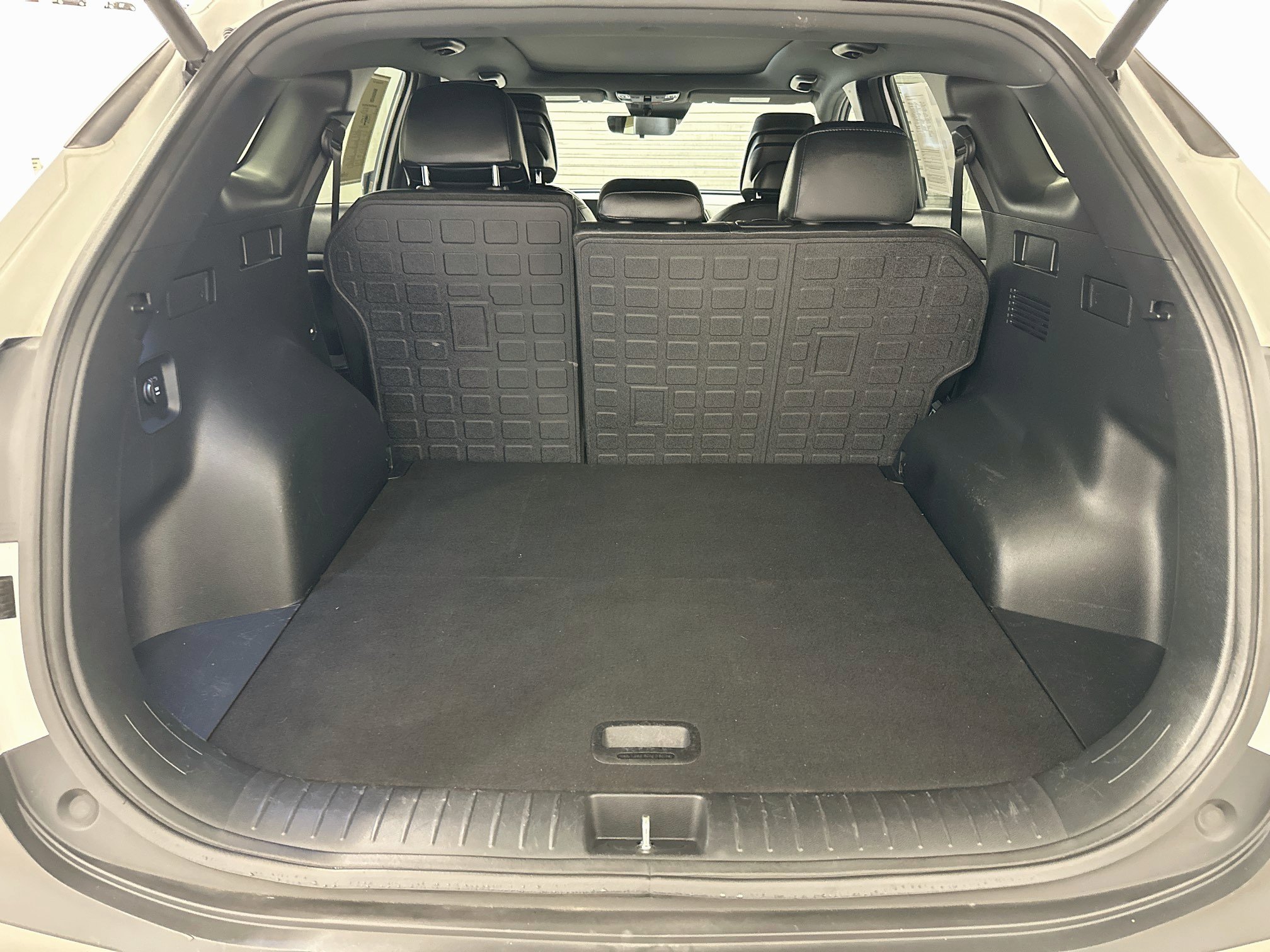 Used 2023 Kia Sportage X-Line w/ X-Line Premium Package AWD/4WD image 31