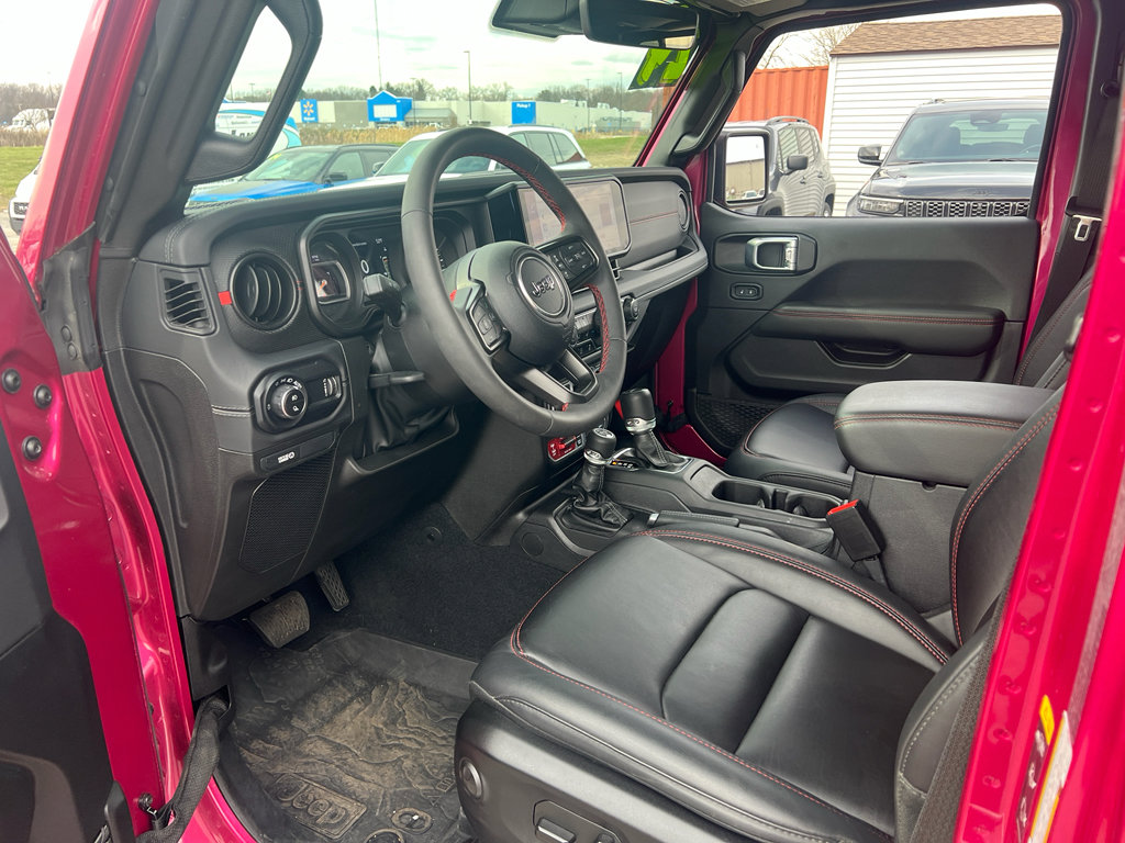 Used 2024 Jeep Gladiator Rubicon AWD/4WD image 10