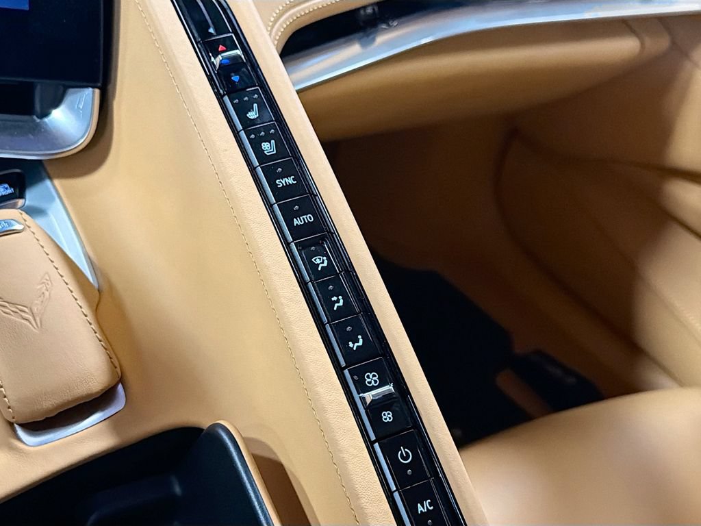 Used 2024 Chevrolet Corvette Z06 RWD image 16