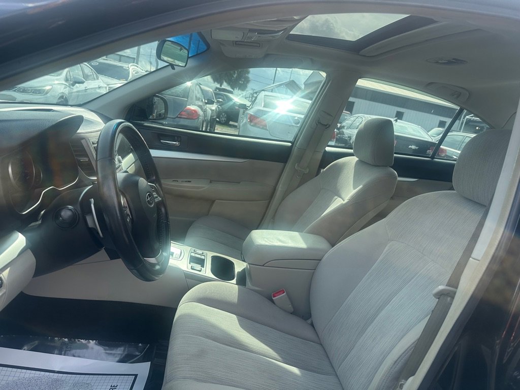 Used 2013 Subaru Legacy 2.5i Premium w/ All-Weather Pkg + Moonroof image 10