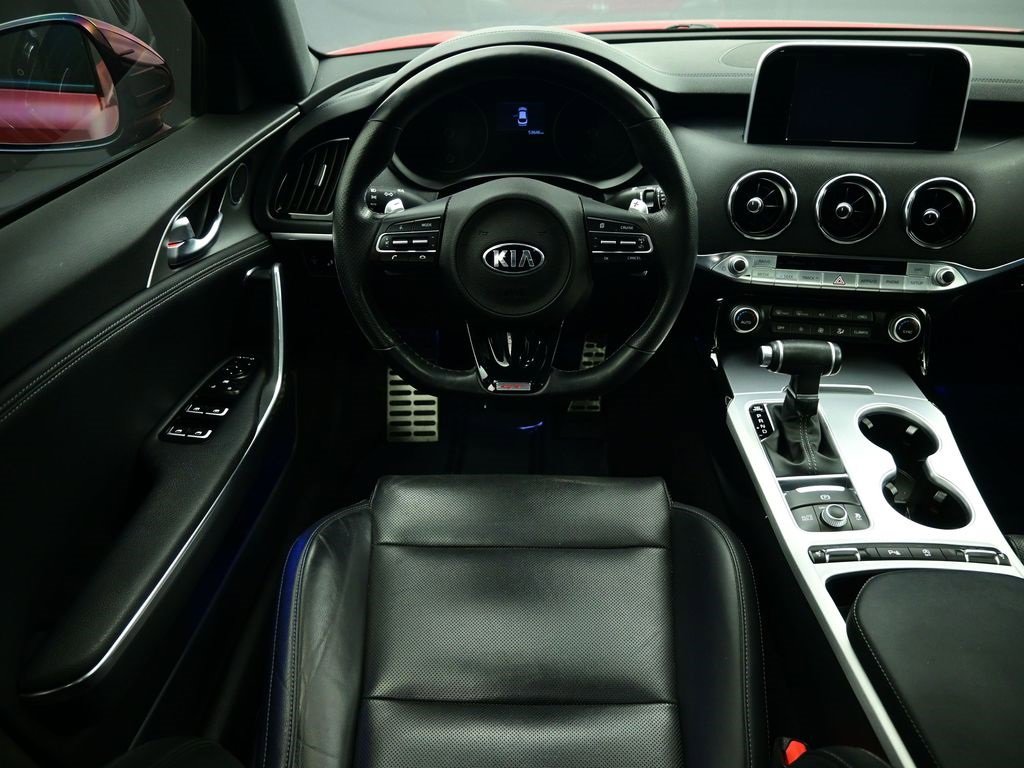 Certified 2019 Kia Stinger GT image 2