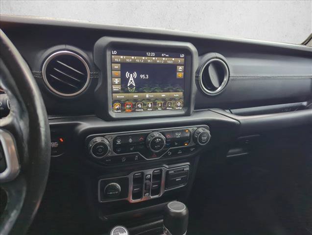 Used 2020 Jeep Gladiator Overland AWD/4WD image 13