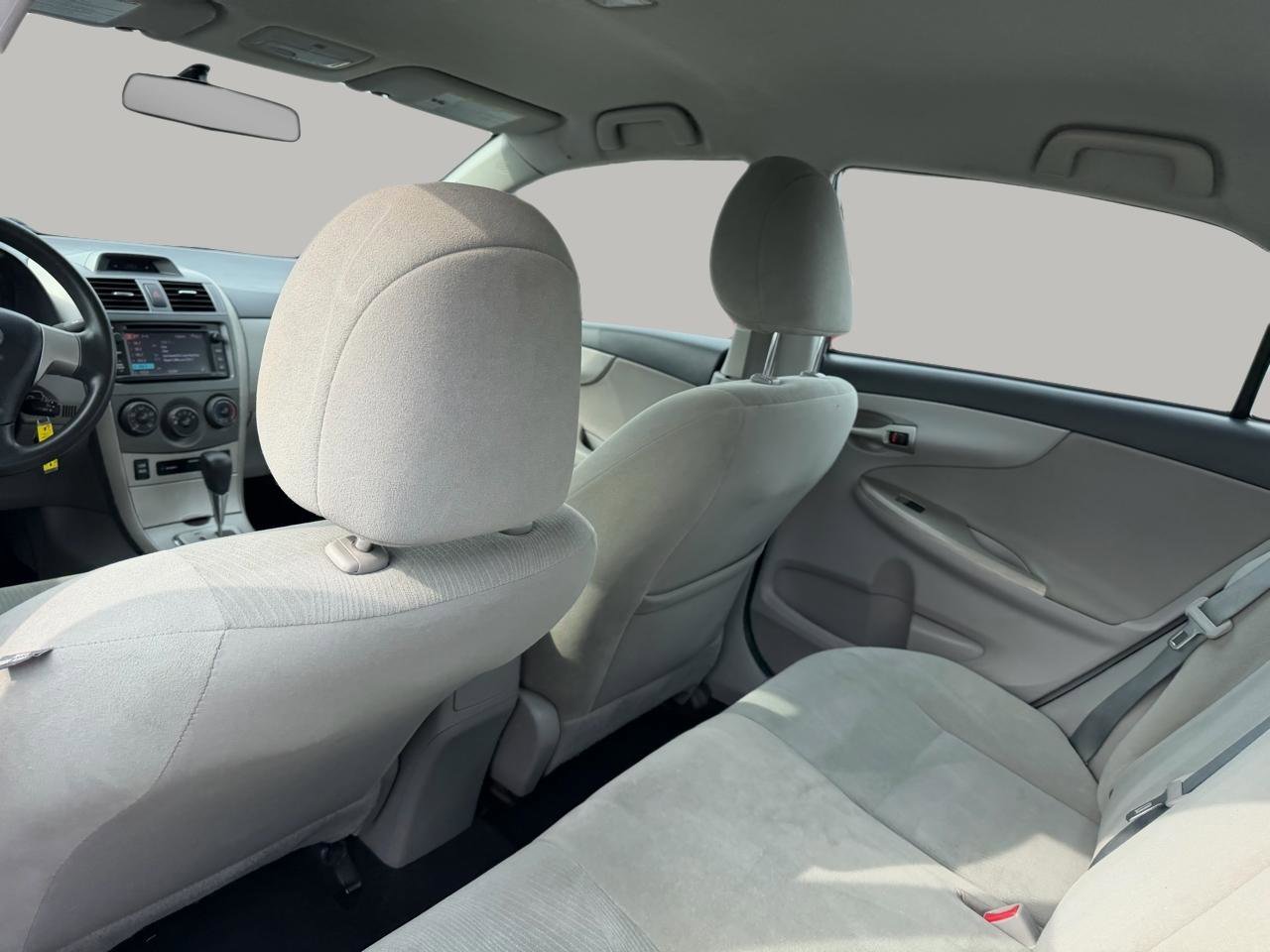 Used 2013 Toyota Corolla LE image 23