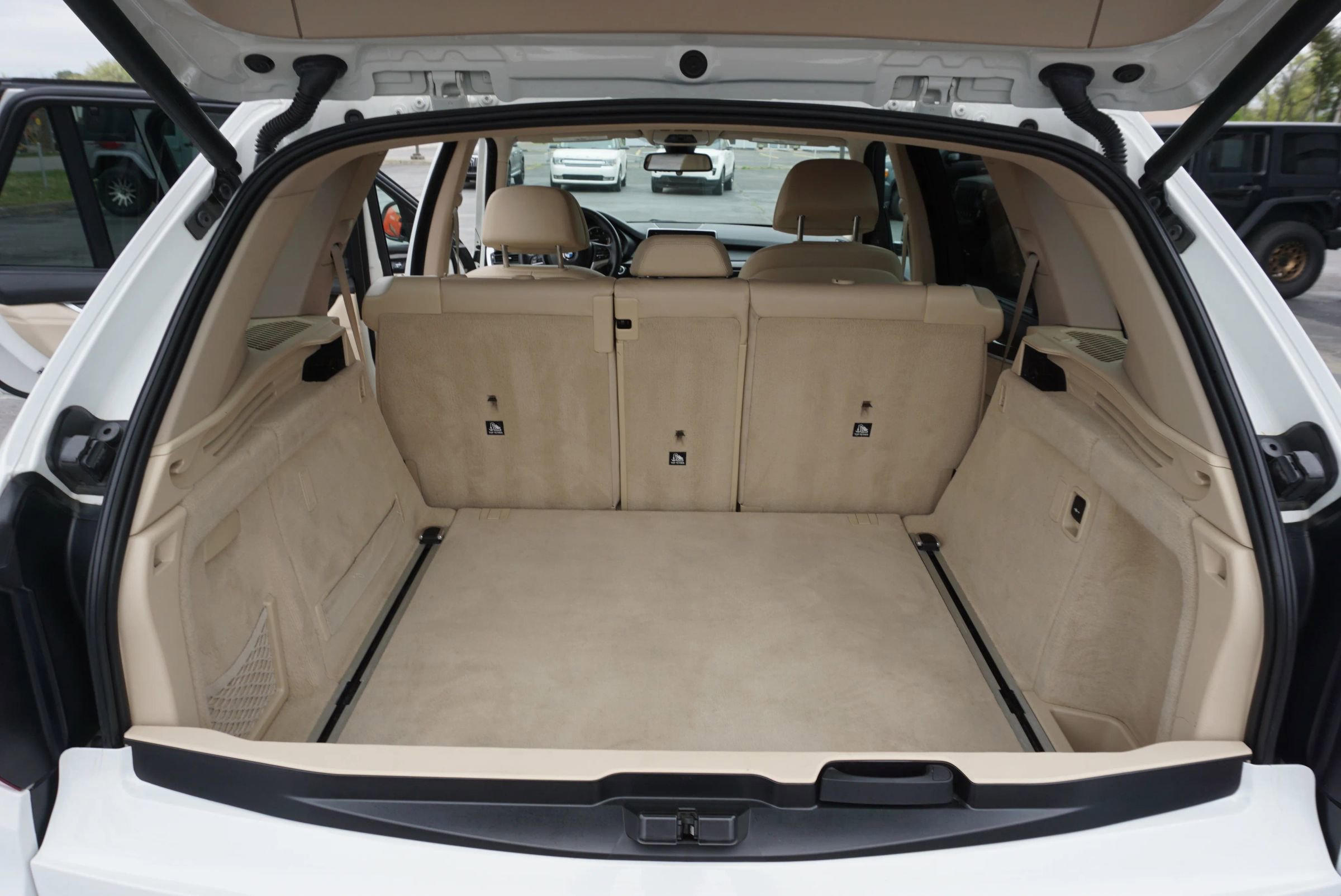 Used 2015 BMW X5 xDrive35d image 16