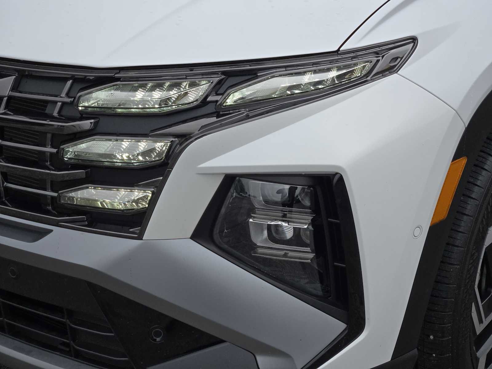 Certified 2025 Hyundai Tucson Limited FWD image 9