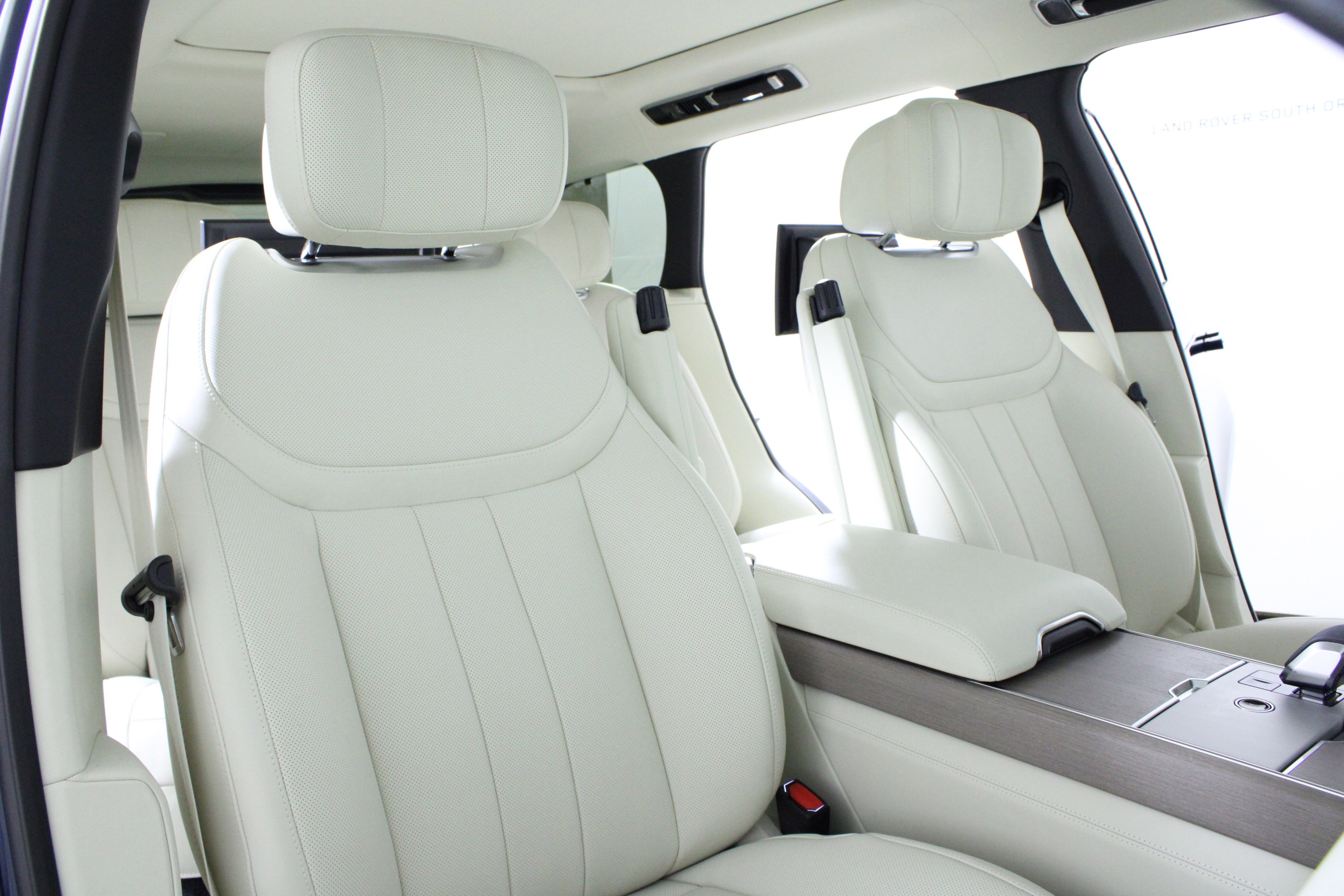 Used 2025 Land Rover Range Rover Autobiography image 20