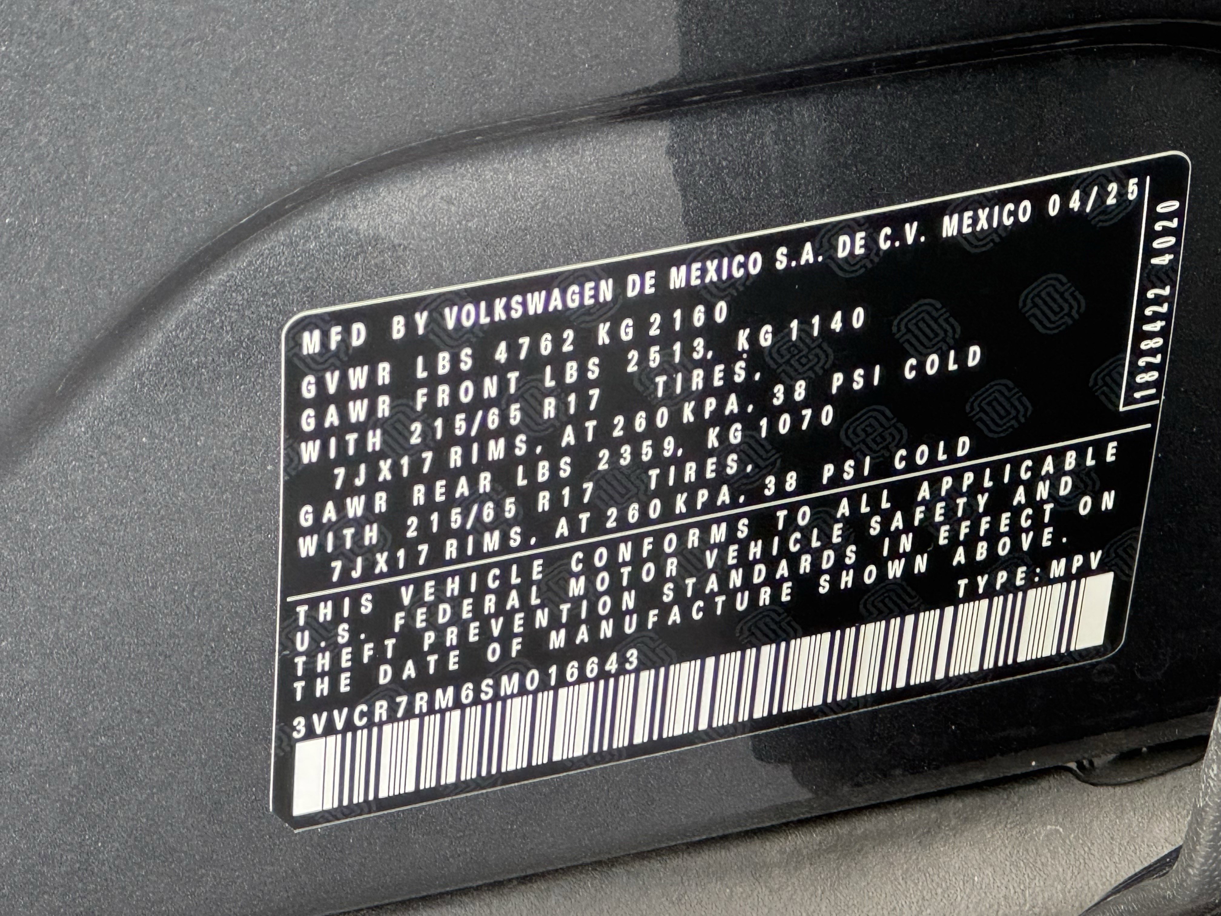 Used 2025 Volkswagen Tiguan S image 39