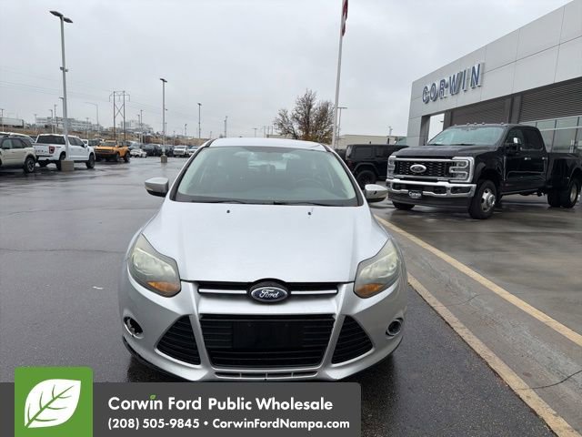 Used 2012 Ford Focus Titanium w/ SEL/Titanium Winter Pkg