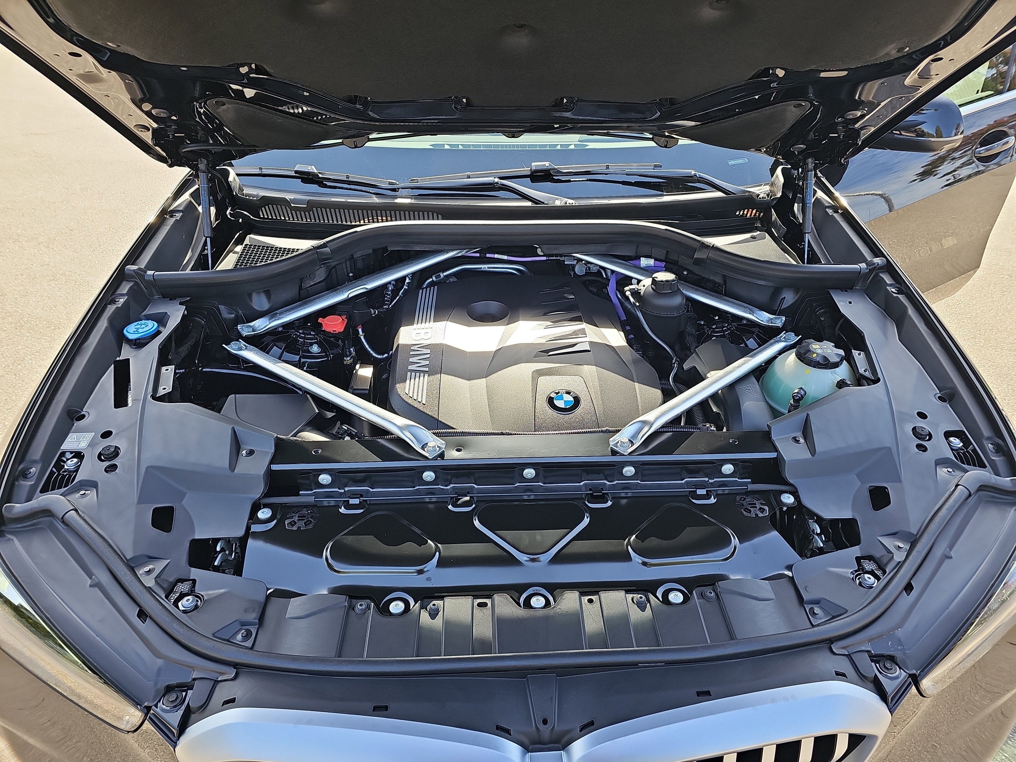 New 2026 BMW X5 xDrive40i w/ Climate Comfort Package image 33