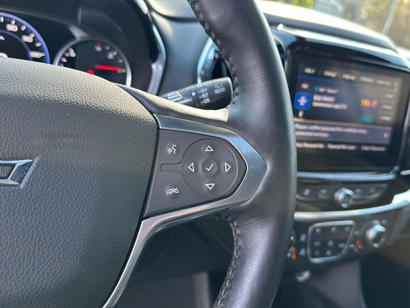 Certified 2022 Chevrolet Traverse Premier w/ Redline Edition image 19