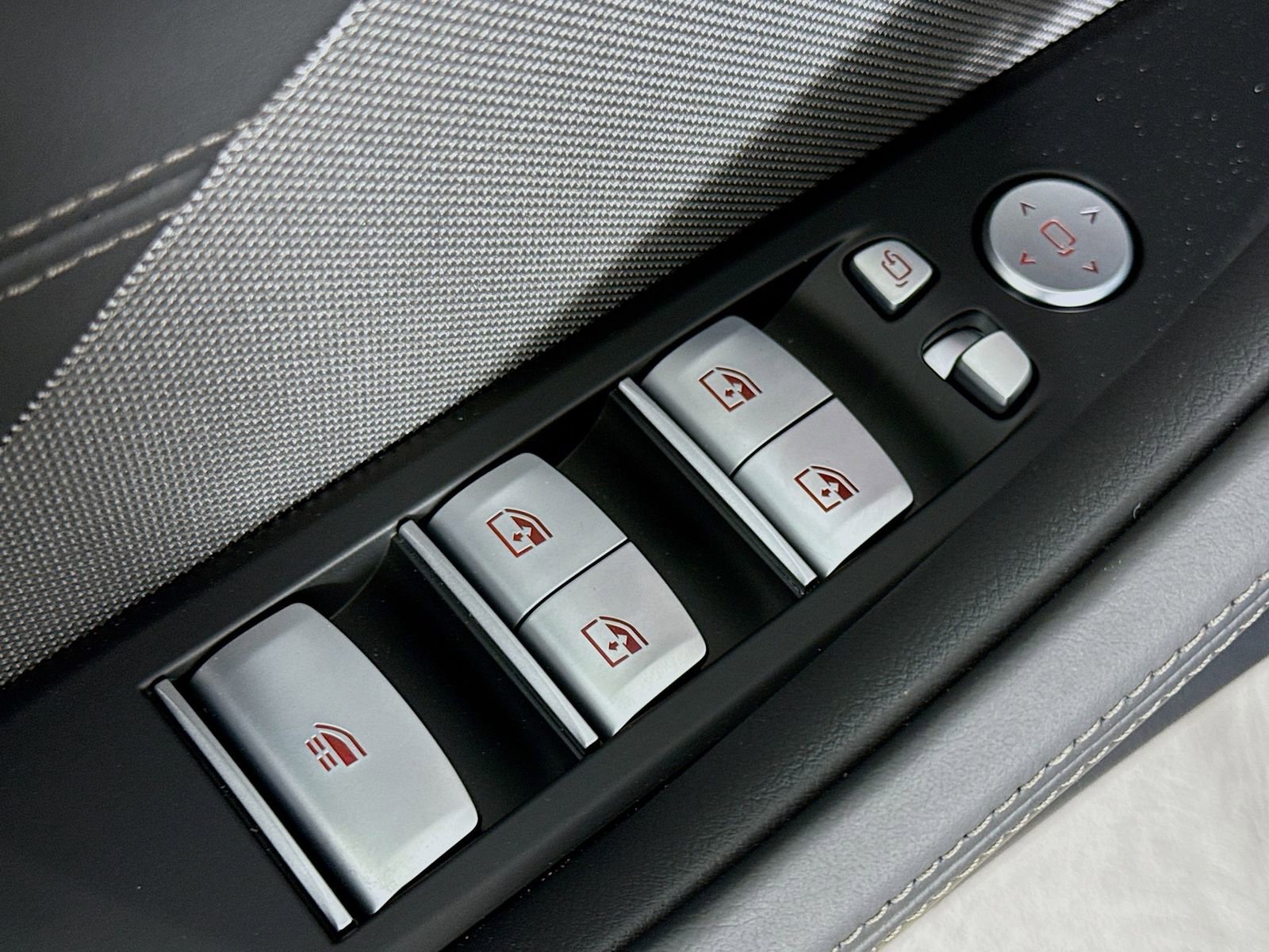 New 2026 BMW 840i Convertible RWD image 18