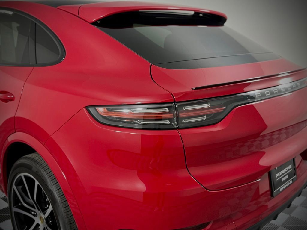 Certified 2023 Porsche Cayenne Coupe AWD/4WD image 13