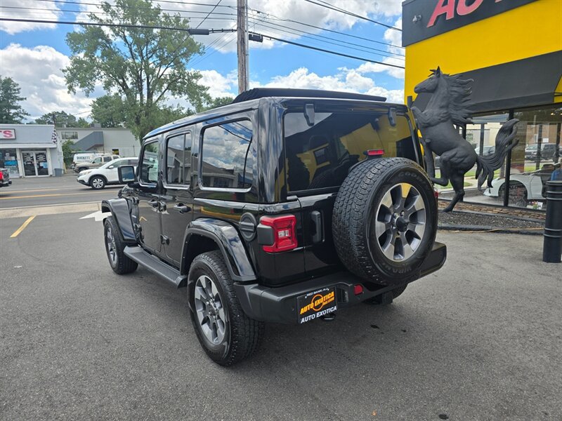 Used 2021 Jeep Wrangler Unlimited Sahara AWD/4WD image 2