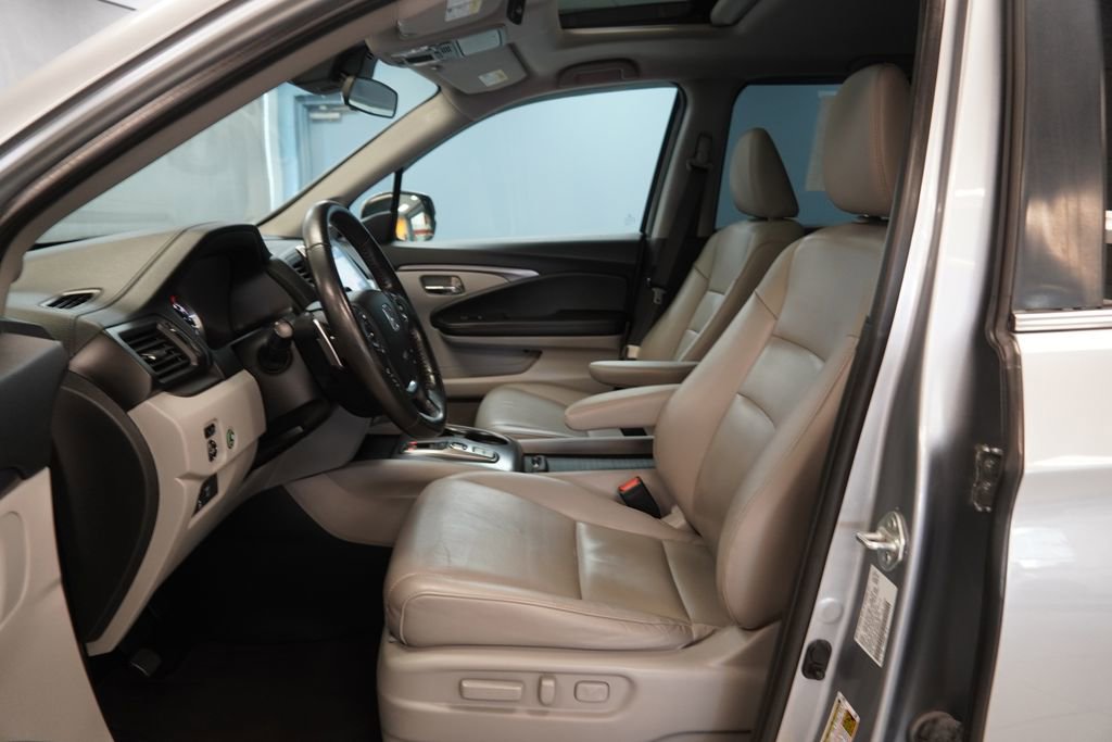 Used 2020 Honda Ridgeline RTL image 6