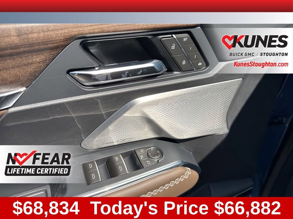 New 2026 GMC Acadia Denali Ultimate w/ LPO, Floor Liner Package AWD/4WD image 24