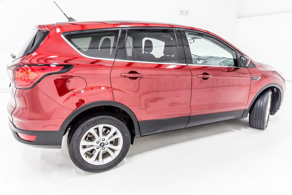 Used 2019 Ford Escape SE image 8