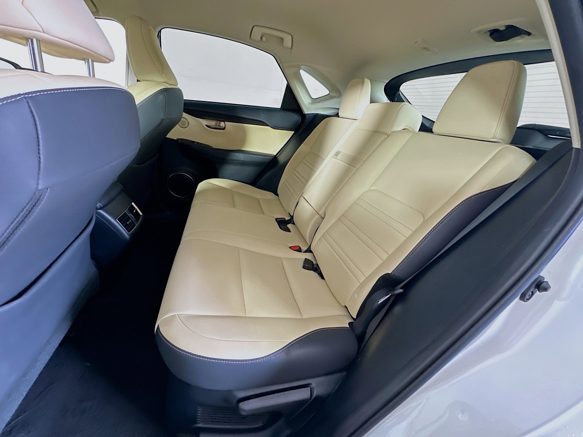 Used 2018 Lexus NX 300 FWD image 26