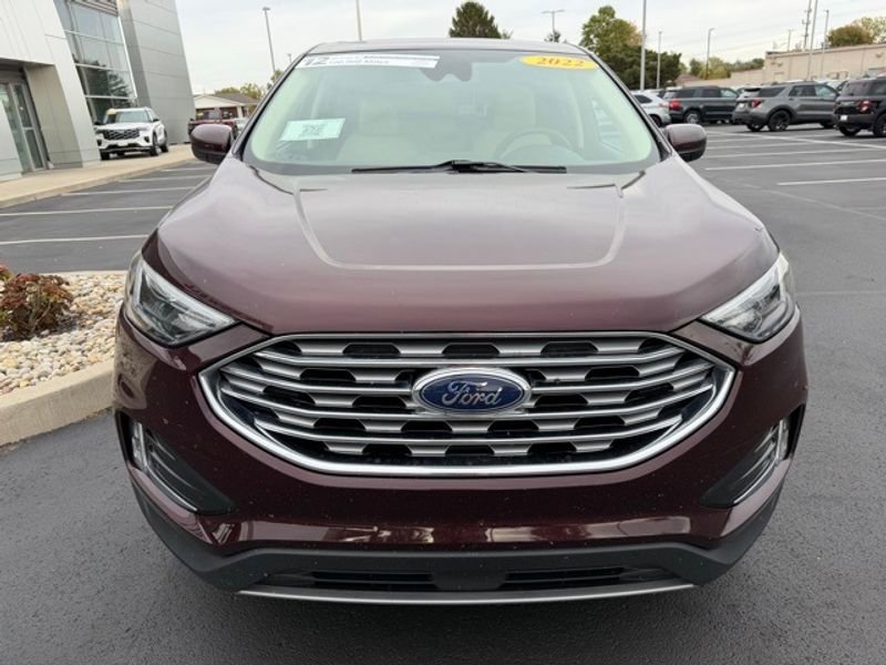 Used 2022 Ford Edge SEL w/ Convenience Package AWD/4WD image 3