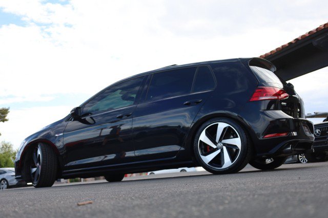 Used 2018 Volkswagen GTI SE w/ SE Leather Package FWD image 17