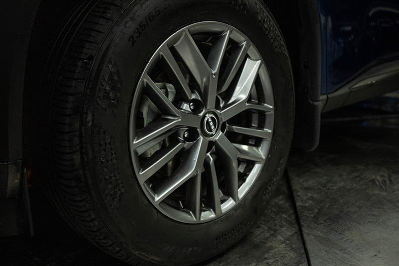 Used 2023 Nissan Rogue S image 3