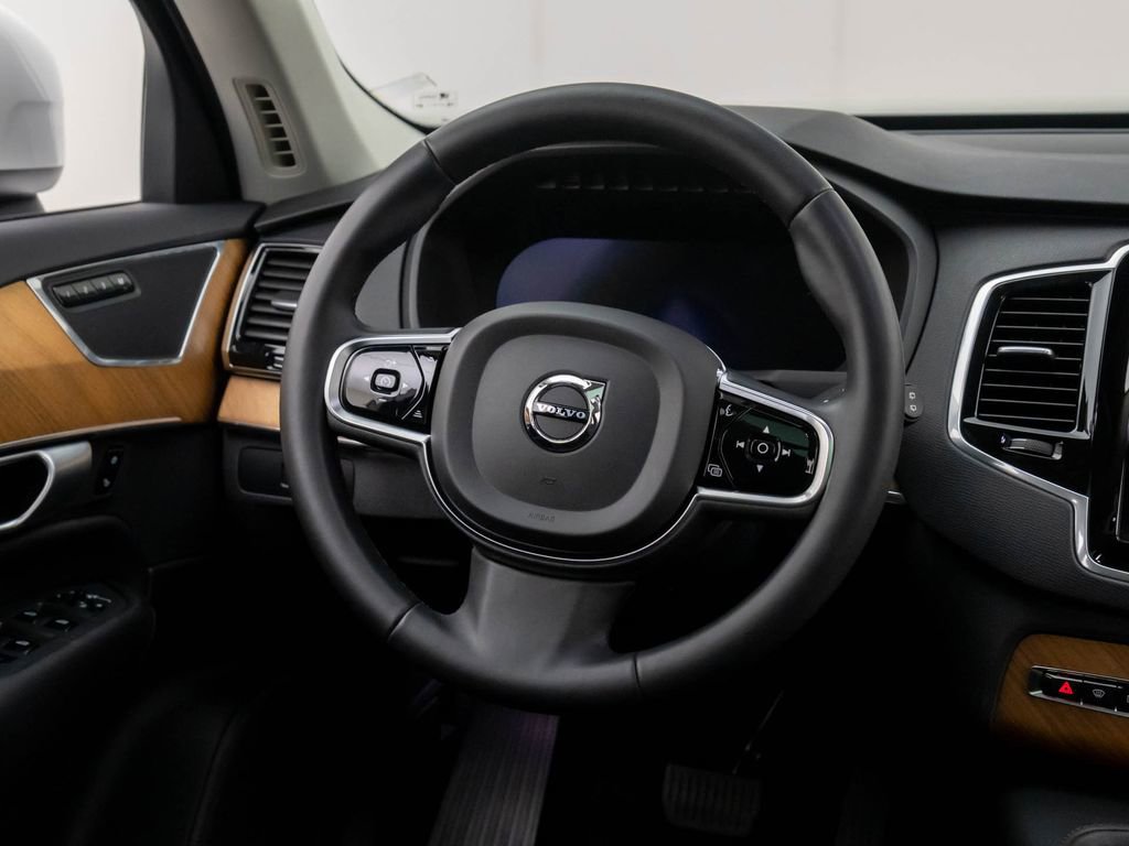 Used 2024 Volvo XC90 T8 Plus image 13