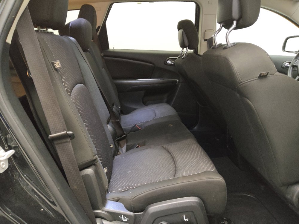 Used 2019 Dodge Journey SE image 19