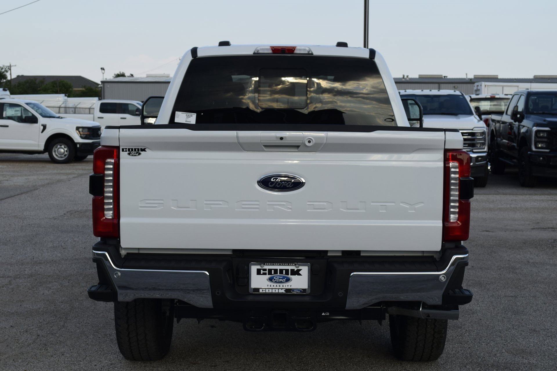 New 2026 Ford F250 Lariat w/ Lariat Premium Package image 5