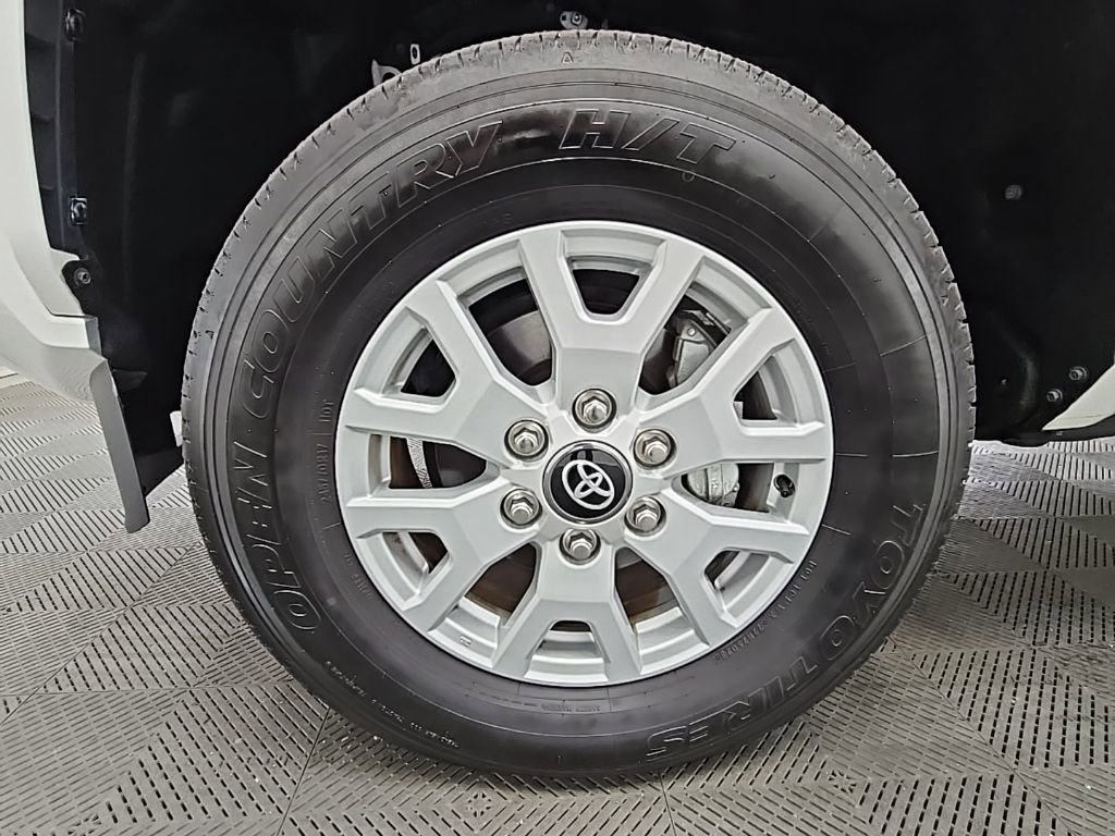 Used 2024 Toyota Tacoma SR image 43