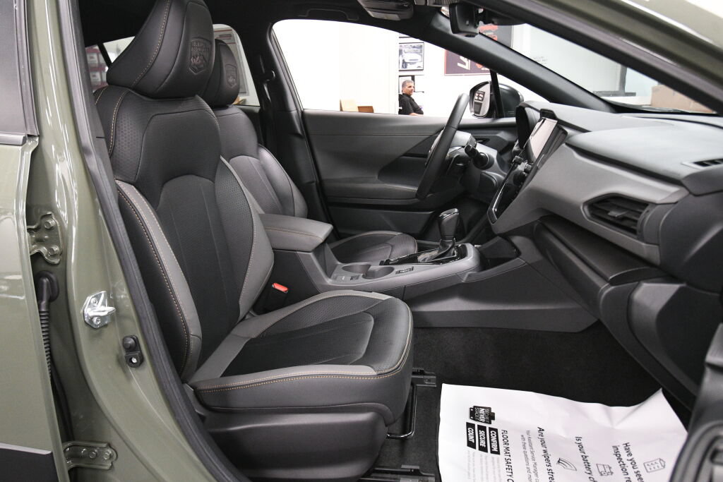 Used 2024 Subaru Crosstrek 2.5i Wilderness AWD/4WD image 27
