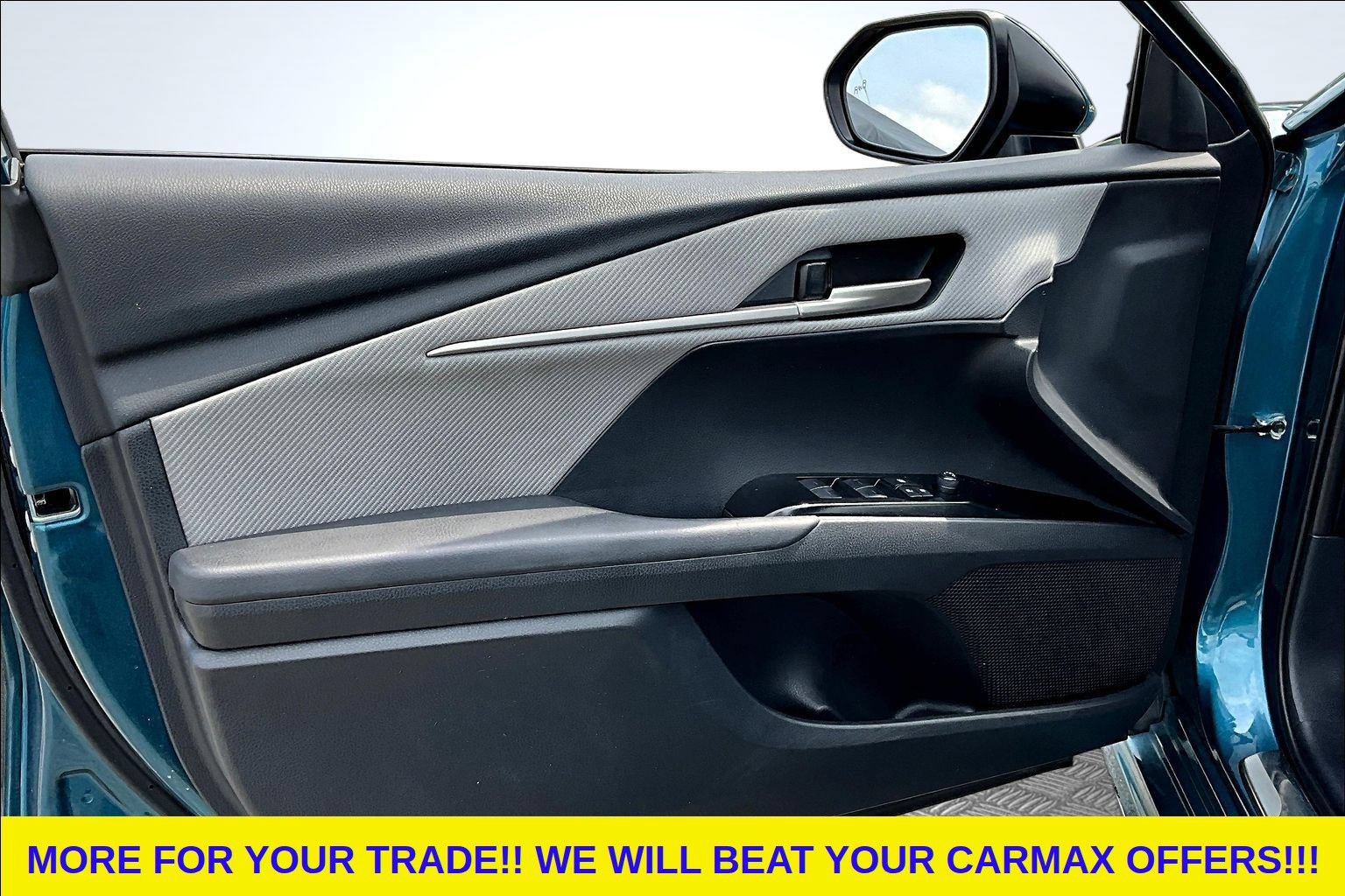 Used 2025 Toyota Camry SE FWD image 18