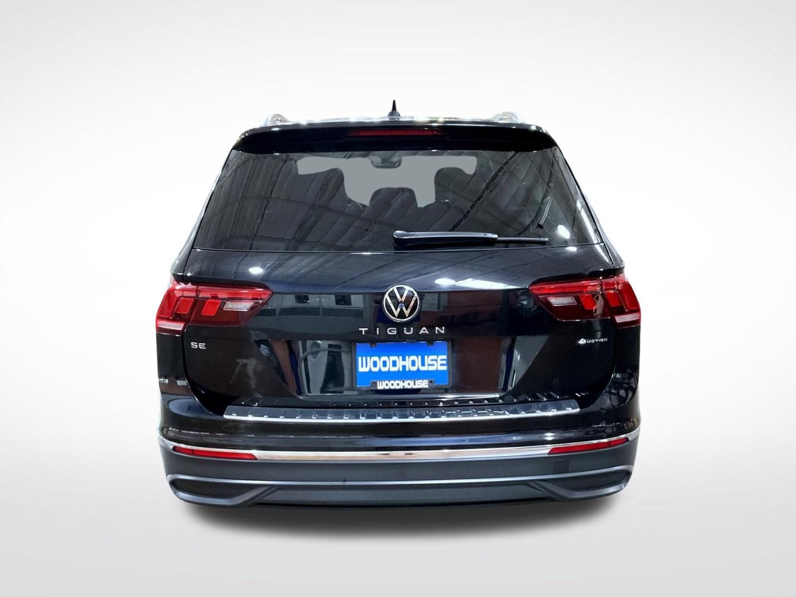 Used 2024 Volkswagen Tiguan SE AWD/4WD image 7