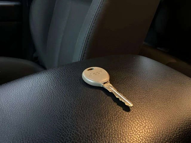 Used 2017 Jeep Wrangler Unlimited Sport w/ Connectivity Group image 11